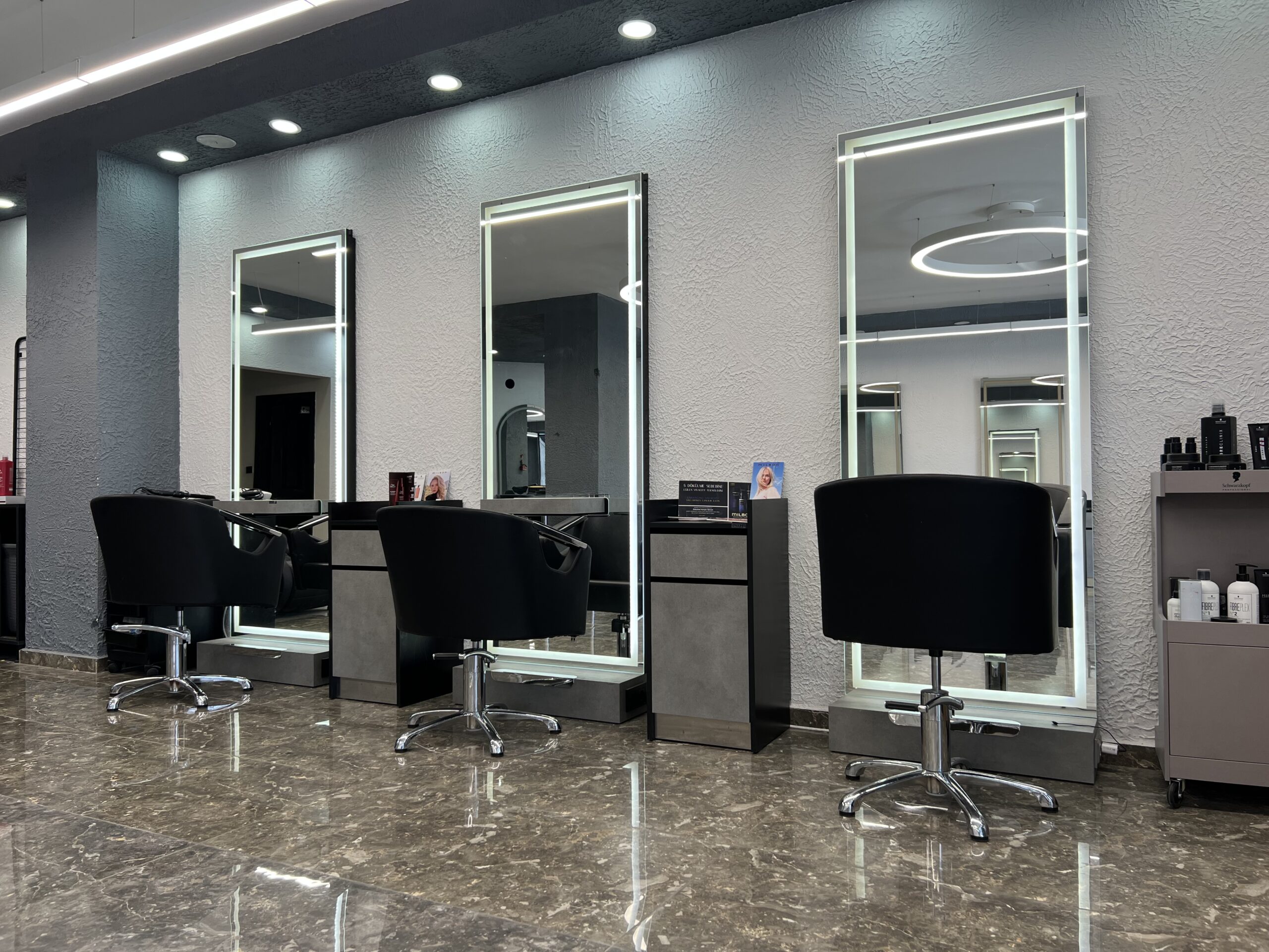 The Sense Kuaför salon içi — LED aynalı modern kuaför salonu, Alacaatlı Çankaya Ankara
